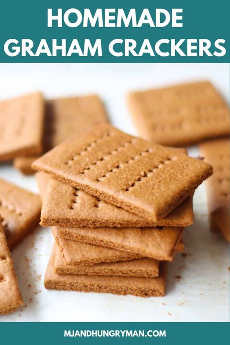 Easy Homemade Graham Crackers Diy Graham Crackers, Healthy Graham Crackers, Graham Cracker Recipes, Healthy Crackers, Homemade Graham Crackers, Homemade Crackers, Vegan Snack, Cracker Recipes, Home Baking