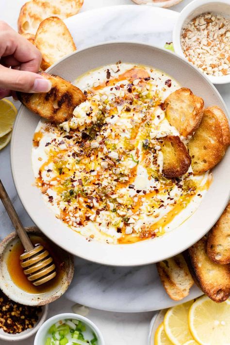 Grab your crostini and pita chips and dig into this Whipped Feta with Hot Honey recipe! Made with Greek yogurt, lemon juice, and scallions, it's the perfect refreshing summer dip. Hot Honey Recipe, Summer Dip, Goat Cheese Dip, Garlic Dip, Easy Thanksgiving Recipes, Feta Recipes, Feta Dip, Whipped Feta, Spicy Honey