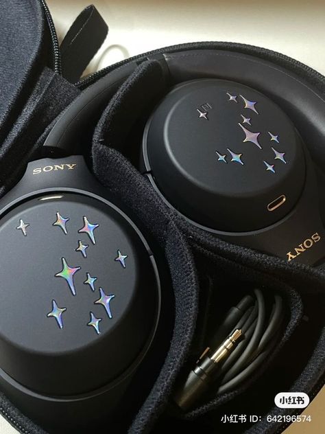 Sony Xm4, Headphone Decoration, Cute Headphones, Tech Aesthetic, Sony Headphones, Headphone Accessories, Best Headphones, Cool Stuff, Things To Buy