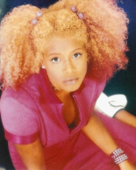 Kelis Red Hair, Kelis 2000s, Kelis Style 2000s, Alt Black Woman, Kelis Hair, Black Alternative Girl, Punk Hairstyles, Black Alt, 45th Birthday