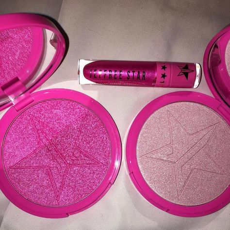 Jeffree Star Cosmetics Lipsticks, Jeffrey Star Cosmetics, Jeffrey Star, Make Up Collection, Jeffree Star Makeup, Barbie Makeup, Star Makeup, Cake Face, Basic Makeup