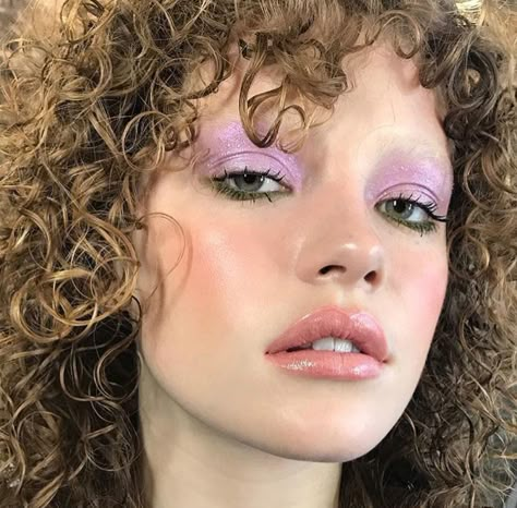 Cool Tone Makeup, Makeup Hooded Eyes, Spilt Milk, Tone Makeup, Eyeliner For Hooded Eyes, Funky Makeup, Hooded Eyes, Editorial Makeup, Makeup Designs