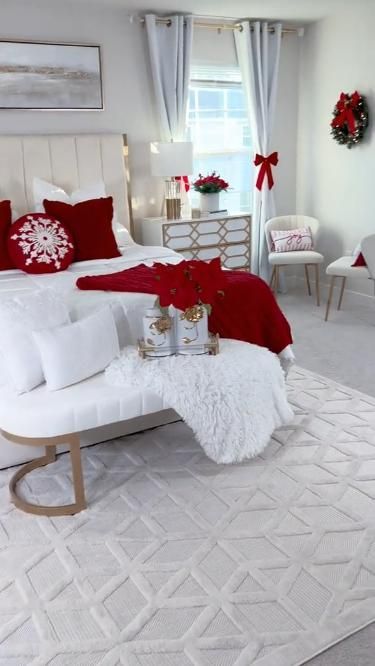 Minimalist Bedroom Christmas Decor, Preppy Christmas Bedroom Decor, Christmas Room Decor Aesthetic Cozy, Christmas Room Preppy, Preppy Christmas Room Ideas, Preppy Christmas Room Decor, Simple Christmas Room Decor, Christmas Decor Ideas For Bedroom Simple, Decorating My Room For Christmas