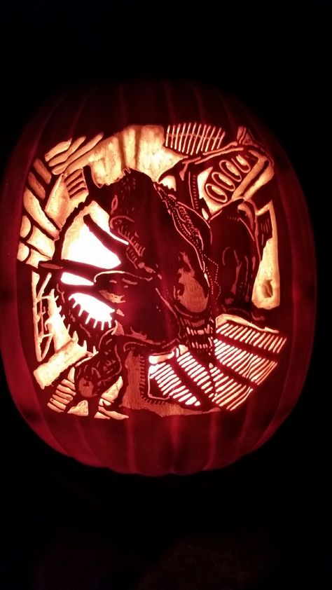 Alien pumpkin Ufo Pumpkin Carving, Xenomorph Pumpkin Carving, Alien Pumpkin Carving, Emoji Pumpkin Carving, Alien Pumpkin, Pumpkin Pumpkin Carving, Intricate Pumpkin Carving, Alien Emoji, Pumpkin Carving Intricate