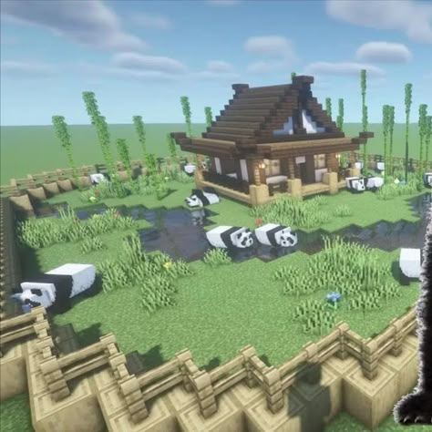 This Minecraft panda house takes inspiration from a panda zoo in the real world. With stripped logs around and fences on top, it's really easy to create attractions to get people visiting your house. Considered a nursery building, it's necessary to have lots of bamboo so the weak pandas can feed on and survive the cruel world in Minecraft! Farm Minecraft House, Minecraft Panda, Farm Minecraft, Minecraft House Ideas, Minecraft Houses Survival, Minecraft House Plans, Minecraft Farm, Easy Minecraft Houses, Minecraft House Tutorials