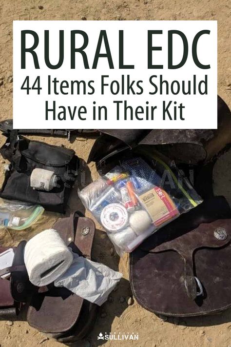 Prepper Ideas Survival Gear, Best Bug Out Bag, Urban Survival Kit, Camping Gear Diy, Camping Gear Survival, Survival Skills Emergency Preparedness, Outdoor Survival Kit, Survival Books, Emergency Survival Kit