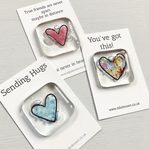 Pocket Hug Ideas, Pocket Heart, Pocket Token, Wire Heart, Miss You Gifts, Glass Fusion Ideas, Valentines For Mom, Pocket Hug, Heart Pocket