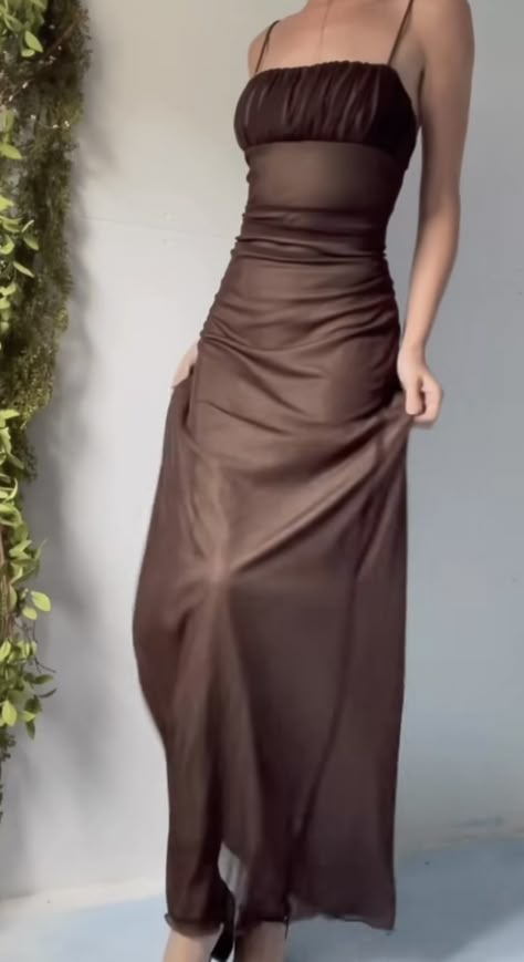 Brown Ball Dress, Brown Prom Dress Long, Brown Dress Prom, Dark Brown Prom Dress, 90s Dress Aesthetic, Brown Evening Dress, Brown Prom Dress, Brown Evening Dresses, Brown Prom Dresses