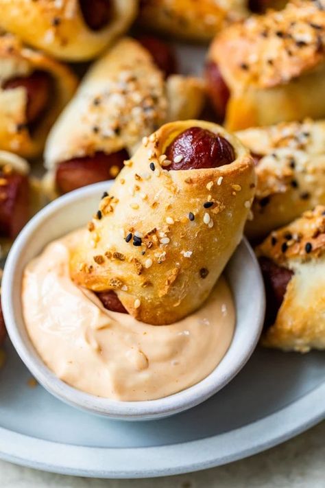 Bagel Dough Recipe, Bagel Dogs, Mini Bagels, Bagel Dog, Game Day Appetizers, Skinnytaste Recipes, School Snack, Pigs In A Blanket, Grilling Season