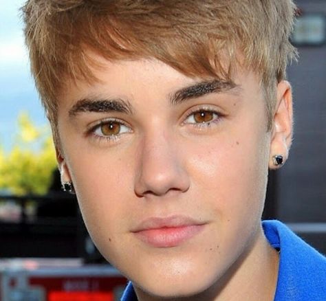 Justin Bieber Wallpaper, Justin Beiber, Melted Chocolate, His Eyes, Justin Bieber, Youtubers, Ontario, Youtube Videos, My Pictures