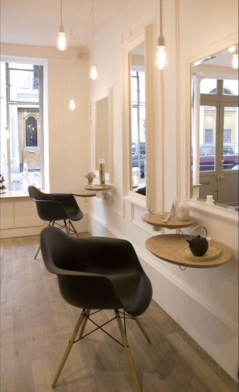 Hair Salon Interior Design, Salon Interior Design Ideas, Small Salon, Hairdressing Chairs, Nail Salon Interior Design, Salon Lighting, Home Hair Salons, Hairdresser Salon, Hair Salon Design