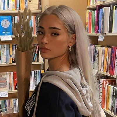 Sleek Blonde Hairstyles, Platinum Blonde Hair, Hair Inspo Color, Aesthetic Hair, Silver Hair, White Hair, Blonde Girl, Hair Looks, New Hair