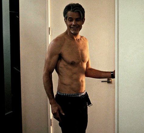 Timothy Olyphant Justified, Tim Olyphant, Cobb Vanth, Invincible Comic, Timothy Olyphant, Lesbian Art, James Mcavoy, Gong Yoo, Handsome Man