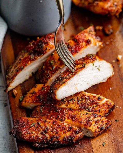 Smoker Chicken Breast, Bullseye Recipe, Brine Turkey Breast, Traeger Grill Recipes Chicken, Turkey Breast Brine, Pellet Grilled Chicken, Ninja Oven, Smoked Chicken Breast Recipe, Smoker Recipes Chicken