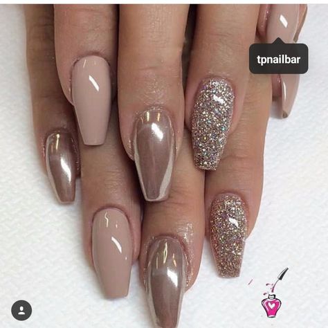 New Years Eve Nail Art, New Years Eve Nail, Nye Nails, Drinking Champagne, New Years Nail Designs, New Years Eve Nails, Nagellack Trends, Cute Gel Nails, Dry Nails