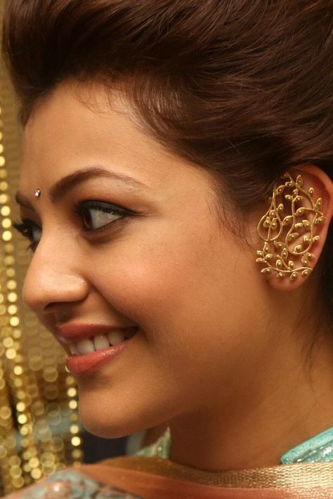 Gold Ear Cuff Earrings Indian, Ear Cuffs Gold Indian, Full Ear Earrings, Necklace Set Indian Bridal Jewelry, Beaded Wedding Jewelry, Wedding Jewelry Sets Bridal Jewellery, Neck Pieces Jewelry, Antique Necklaces Design, New Gold Jewellery Designs