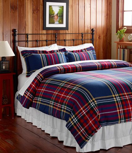 Masculine Bedrooms, Tartan Decor, Draps Design, Scottish Decor, Preppy Holiday, Beige Bed Linen, Plaid Comforter, Plaid Bedding, Bed Spread