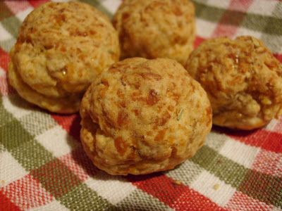 SOYsage balls....delish Sausage Balls Bisquick, Sausage Cheese Balls, Vegetarian Sausages, Veggie Sausage, Side Items, Magic Bean, Bisquick Recipes, Sausage Balls, Vegan Sausage