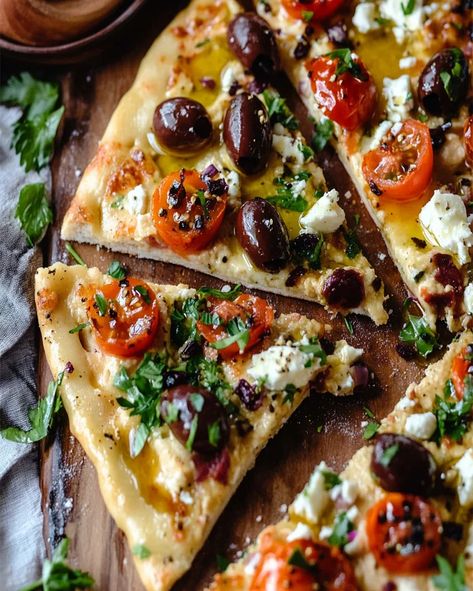 Homemade Mediterranean Flatbread Recipe - Easy & Quick Quick Flat Bread Recipes Easy, Savory Flatbread Recipes, Mediterranean Pizza Recipe, Flat Bread Pizza Recipe Easy, Flat Bread Recipe Pizza, Quick Flat Bread Recipe, Flatbread Recipes Pizza, Flatbread Topping Ideas, Quick And Easy Flatbread Recipe