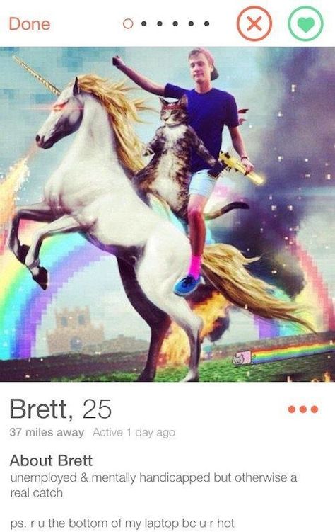 33 Funny Tinder Profiles That Definitely Got People Laid Weird Tinder Profiles, Tinder Bio Funny, Funny Tinder Bios, Tinder Funny, Tinder Pictures, Funny Dating Profiles, Goofy Photos, Funny Tinder Profiles, Funny Tinder