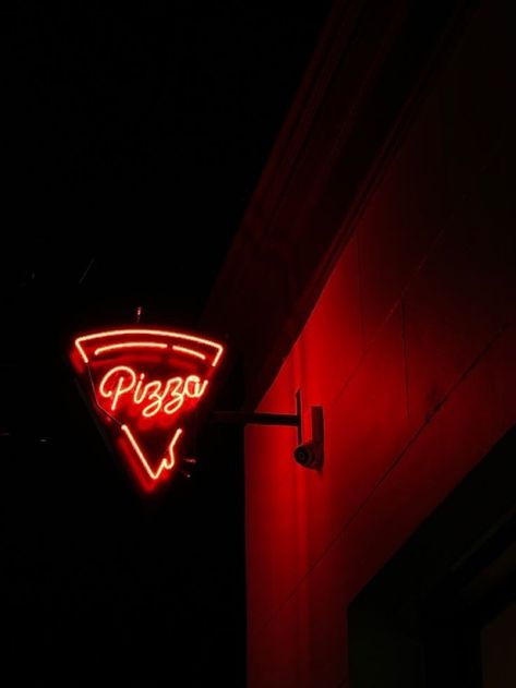 Pizza Neon Sign, Pizza Shop Aesthetic, Pizza Restaurant Aesthetic, Pizzas Aesthetic, Pizzaria Aesthetic, Pizza Moodboard, Pizzeria Aesthetic, Neon Lights Aesthetic, Rojo Aesthetic