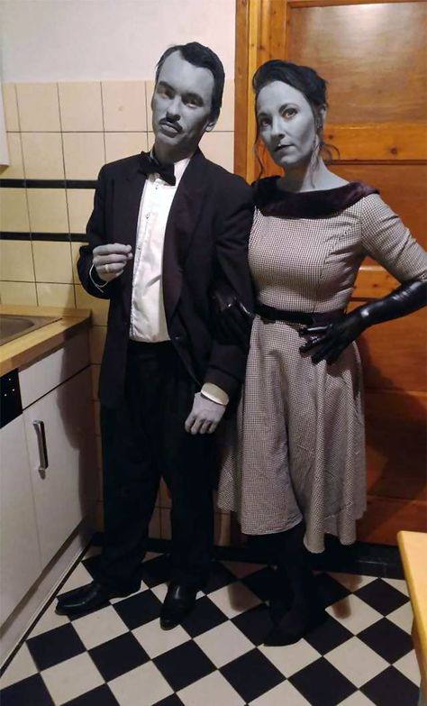 Grayscale Costume, Halloween Duos, Halloween Parejas, Halloween Couples, Chosen Family, Halloween This Year, Funny Costumes, Group Costumes, Group Halloween Costumes