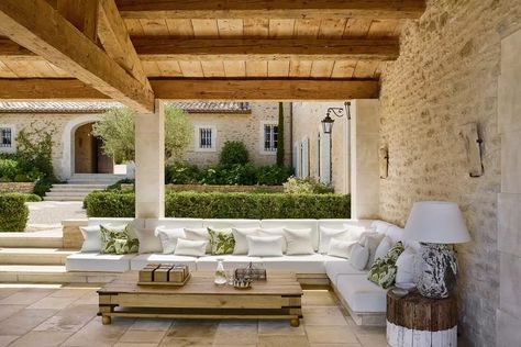 Villas In Italy, British Colonial Style, Sardinia Italy, Patio Interior, Stone House, House Entrance, Pretty House, Sardinia, Country Chic