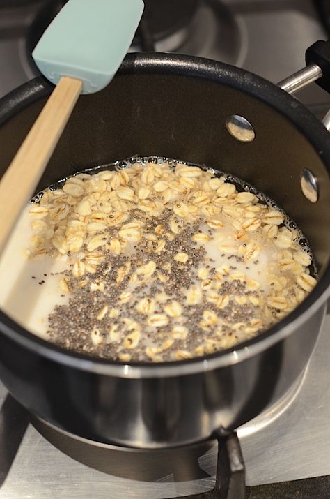 How to Make Stovetop Oatmeal: 5 Tips for the Perfect Bowl - The Chic Life Rolled Oats Recipe Breakfast, Oatmeal On The Stove, Stovetop Oatmeal, Rolled Oats Recipe, Oatmeal With Almond Milk, Best Oatmeal Recipe, Make Oatmeal, Oats Recipes Breakfast, Recipe For One