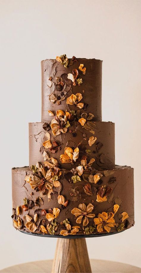 Wedding Cakes Buttercream, Brown Wedding Cakes, Perfect Chocolate Cake, Pretty Wedding Cakes, Wedding Cake Photos, Floral Wedding Cakes, Buttercream Wedding Cake, Chocolate Wedding Cake, Dark Wedding