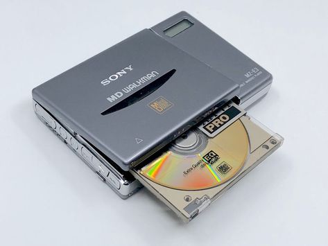 Sony Minidisc, Item Concept Art, Vampire Music, Sony Products, Old Electronics, Furniture Images, Sony Phone, Sony Electronics, Laptop Gadgets