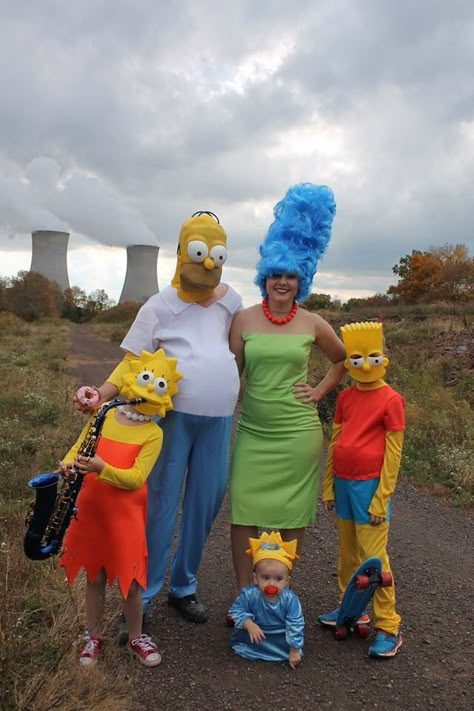 The Simpsons. We wanted to dress up for Halloween as a family & my son had the great idea of dressing like the Simpson Family! Our family vacation this year to Universal really brought the Simpsons to life for our children. At this time not only was our family a perfect fit so was our location our local Nuclear Power Plant! Simpsons Family Halloween Costume, The Simpsons Halloween Costume, Simpsons Family Costume, Simpson Family Costume, The Simpsons Costumes, Simpsons Halloween Costume, Simpsons Costumes, Shows Like Stranger Things, Family Halloween Costume Ideas