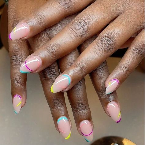 Your engagement ring just got a little friendly competition. Girls Trip Nails, Fall Cruise Nails, Bachelorette Nail Ideas, Fun Vacation Nails, Island Vacation Nails, Bridal Shower Nails, Bachelorette Nails, Shower Nails, Chrome Manicure