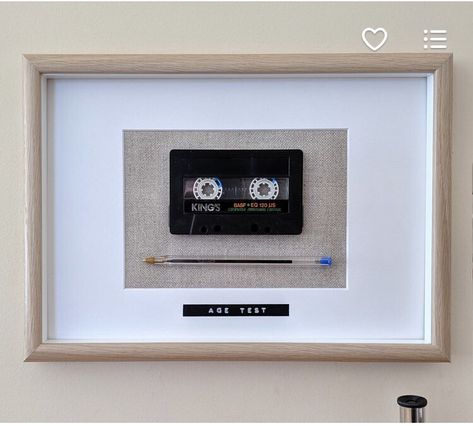 Gamer Room Diy, Deco Studio, Tape Art, Deco Retro, Gamer Room, Creative Poster Design, Frame Crafts, Cassette Tape, Art Business