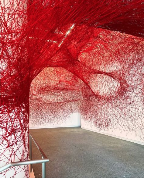 Chiharu Shiota Chiharu Shiota Installation, Heart Installation Art, Abject Art, Plexiglass Art, Chiharu Shiota, Roof Structure, A Level Art, Art Installation, Dark Matter