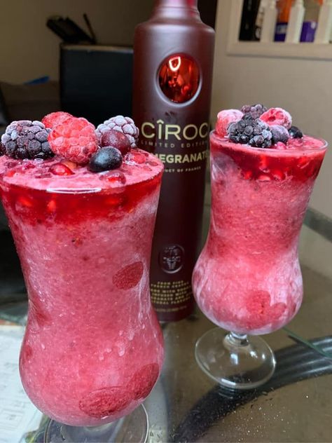 Michael Wickliff Ciroc Drinks, Pomegranate Drinks, Ciroc Recipes, Cold Starbucks Drinks, Pomegranate Recipes, Frozen Drink, Liquor Recipes, Lemonade Concentrate, Chinese Cooking Recipes