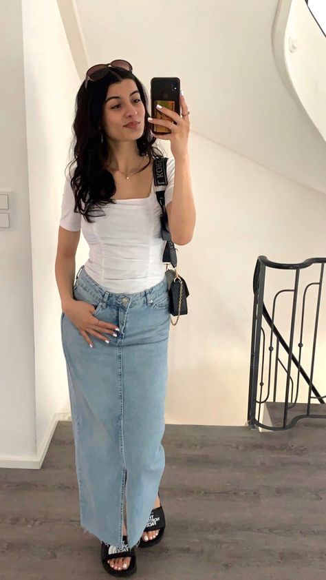 Outfit Jupe En Jean, Zara Drip, 2024 Outfits, Trip Outfits, Zara Fashion, Inspo Outfit, Fit Inspo, Jean Skirt, Summer 2024