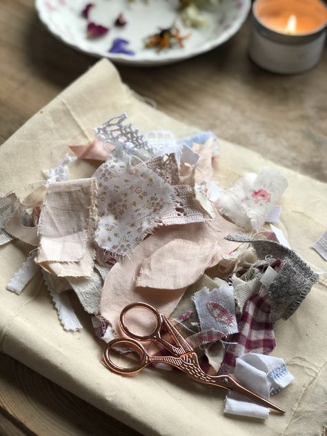 What to do with Tiny Fabric Scraps - creating your very own fabric Recycled Fabric Art, Water Soluble Fabric, Scraps Of Fabric, Scrap Fabric Crafts, Scrap Fabric Projects, Fabric Embellishment, Scrap Material, Fabric Journals, Scrap Fabric