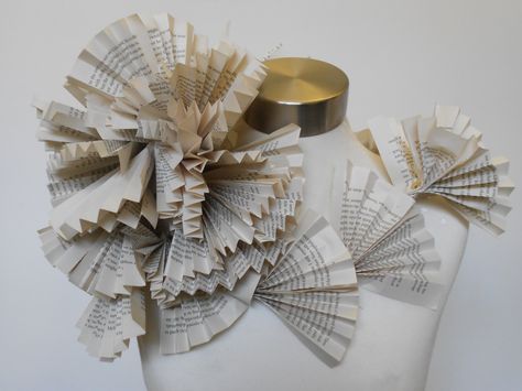 Body Adornment Jewellery, Sculpture Fashion, College Paper, Paper Clothes, Recycled Dress, Origami Fashion, Diy Crown, Paper Fashion, Paper Dress