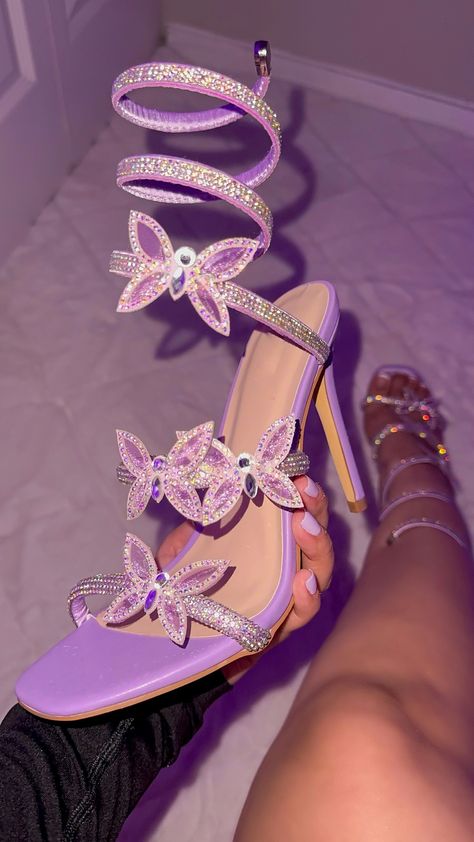 Purple Heels Butterfly, Cute Heels Outfits, Quince High Heels, Black And Purple Heels, Silver Butterfly Heels, Wedges Heels Purple Butterfly, Shoes For Quinceanera, Purple Heels Aesthetic, Purple Butterfly Heels