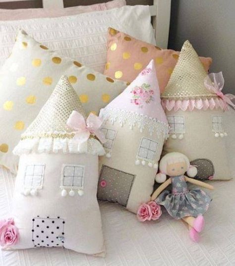 Interior Design Institute, Patchwork Pillow, Sewing Pillows, Fabric Houses, Handmade Cushions, Baby Pillows, Cute Pillows, Kids Pillows, Diy Pillows