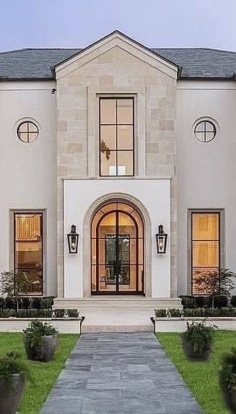 Modern Arch House Exterior, French Home Exterior European Style, Mediteranean Houses Exterior Modern, Roman Style House Elevation, Curved Entrance, Modern Medditerean House Exterior, Arches In Facade, Mediterranean Elevation, Mexican Style House