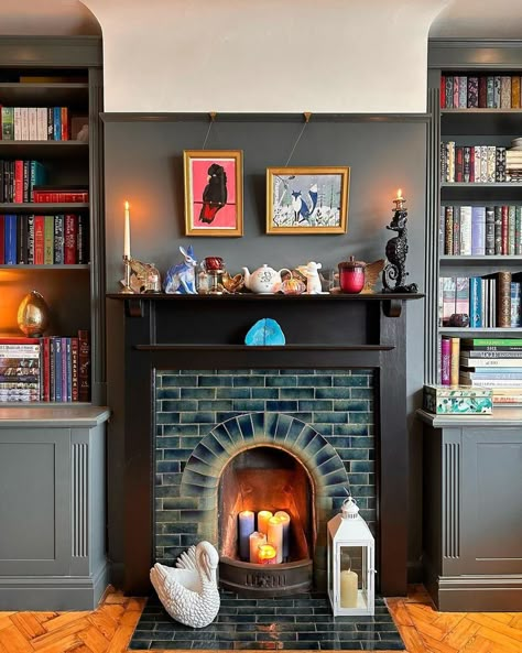 Farrow Ball Downpipe, Fireplace Display, Fireplace Tile Ideas, Серая Кухня, Snug Room, Victorian Living Room, Decoration Details, Living Room Decor Fireplace, Home Fireplace