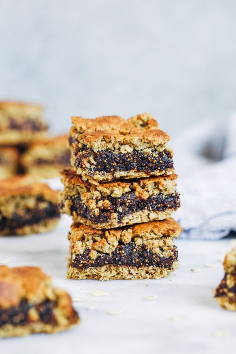 Fig Newton Bars, Fig Bar, Whole Grain Oatmeal, Chia Egg, Fig Newtons, Fig Bars, Fig Recipes, Desserts Vegan, Healthy Treat