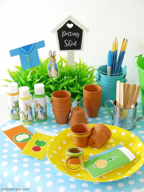 A Peter Rabbit Spring Party with Free Printables - lots of creative decoration ideas, food & activities for a birthday, baby shower or Easter celebration! by BIrdsParty.com @birdsparty #PeterRabbitMovie #peterrabbit #peterrabbitparty #springparty #easter #peterrabbitbirthday Rabbit Theme Party, Peter Rabbit Theme Party, Creative Decoration Ideas, Kids Easter Party, Easter Birthday Party, Spring Birthday Party, Bunny Birthday Party, Peter Rabbit Birthday, Peter Rabbit Party