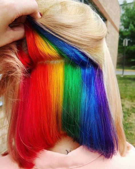 naturally blonde hair with a hidden rainbow inside to look like a fairy Undercolor Hair, Hidden Rainbow Hair, Hidden Hair Color, Underlights Hair, Rainbow Hair Color, Hair Color Pastel, Multicolored Hair, Pastel Hair, Design Studios