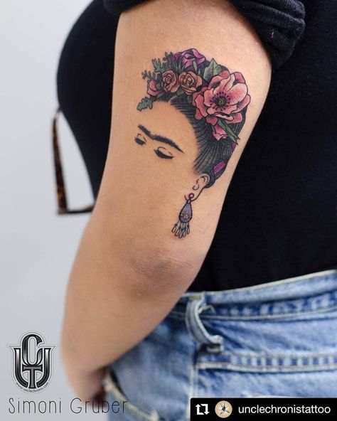 Frida Kahlo Tattoo on Instagram: “#Repost @unclechronistattoo • • • Custom Frida Kahlo tattoo done by @simonigruber . Frida en la piel. 🖤🖤🖤🖤🖤🖤🖤🖤🖤🖤 #fridainspired #FridaKahlo…” Frida Kahlo Tattoo, Kahlo Tattoo, Frida Tattoo, Frida Kahlo Tattoos, Kunst Tattoos, Floral Tattoo Design, Modern Tattoos, Lotus Tattoo, Best Sleeve Tattoos