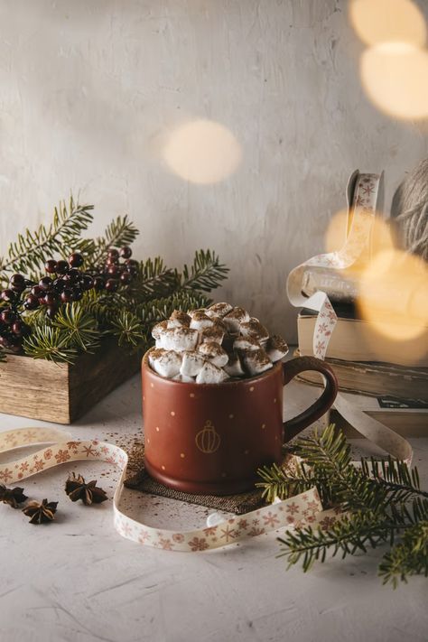 Christmas Food Photography, New York Christmas Aesthetic, Buckeyes Recipe, Christmas Quotes Inspirational, Coffee Shot, Pretty Coffee, Dessert Photography, Eco Friendly Christmas, Christmas Shoot