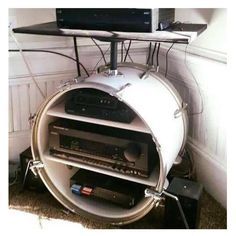 A TV stand drum | #upcycle #DIY #homedecor Drum Furniture Ideas, Musical Instrument Furniture, Drum Decor Ideas, Drum Shelves, Drum Decor, Drum Room Ideas, Drum Furniture, Music Furniture, Drum Room