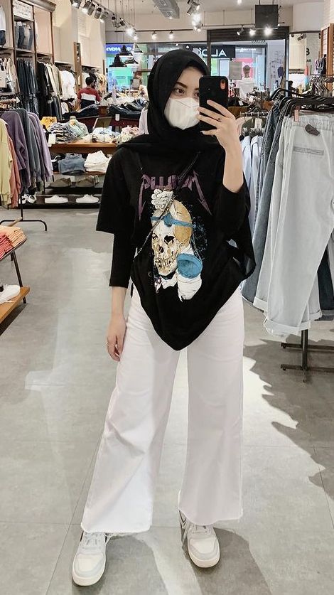 Aesthetic Outfits Hijab, Hijab Look, Street Hijab Fashion, Muslim Outfits Casual, Hijab Style Casual, Hijabi Fashion Casual, Hijabi Outfits Casual, Everyday Fashion Outfits, Muslim Fashion Outfits