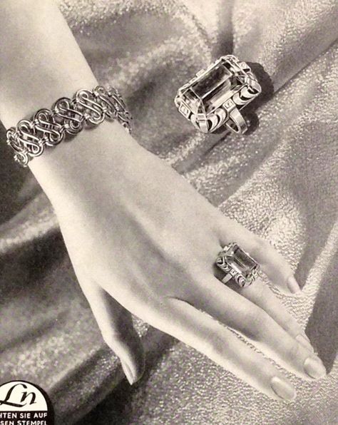 1940 Eccentric Glamour, Big Shoulders, Vintage Costume Jewelry, Vintage Costumes, Old Money, Costume Jewelry, Money, Gold, Quick Saves